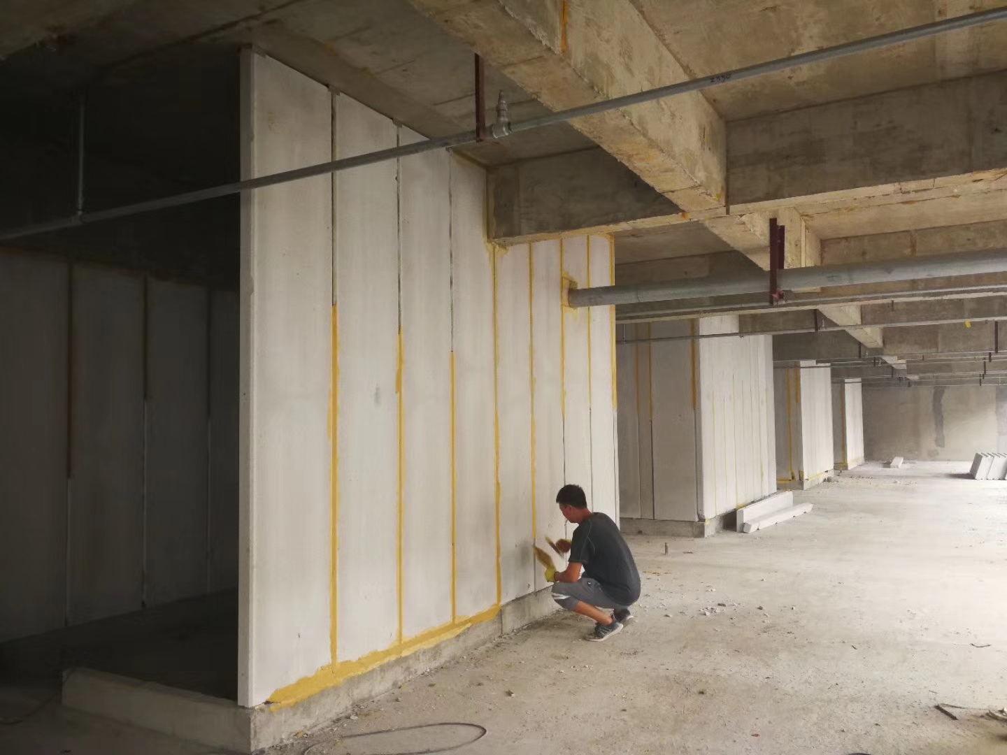 廊坊无机发泡轻骨料混凝土隔墙板施工技术性能研究